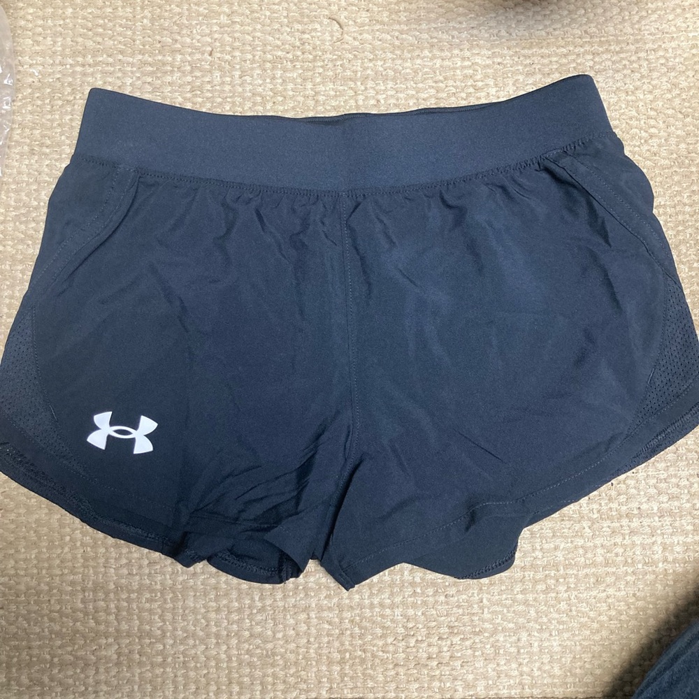 Under Armour girls YOUTH shorts medium NWOT